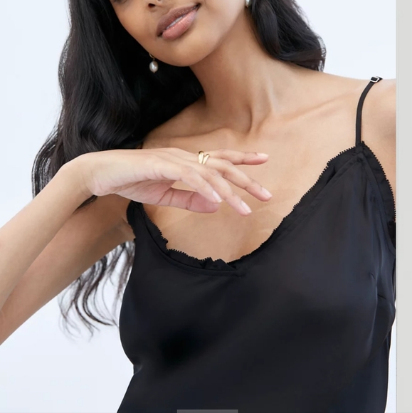 NWOT aritzia wilfred ruffle camisole averio M - Picture 3 of 13